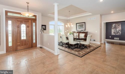 253 Bonnybrook Rd, Carlisle PA 17013-4214 exterior