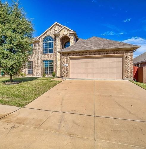 5420 Thornbush Dr, Fort Worth, TX 76179-8172