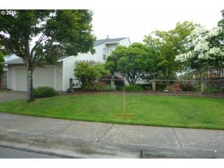 12892 Dickson St, Portland, OR 97224-2181