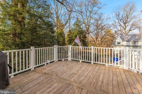 305 Ellsworth Dr, Silver Spring MD 20910-4301 exterior