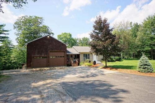 60 Bogue Rd, Weare, NH 03281-5635