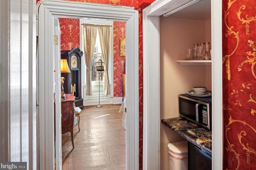 758 10th St, Philadelphia PA 19123-1966 exterior