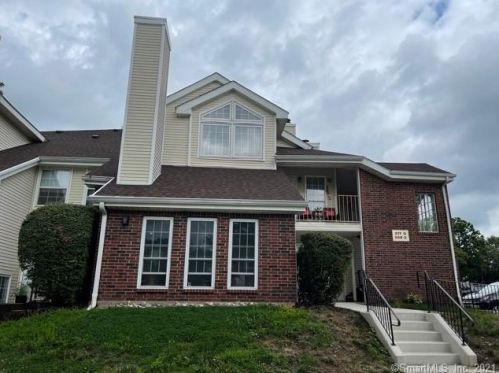 209 Carriage Crossing Ln, Middletown CT  06457-5862 exterior