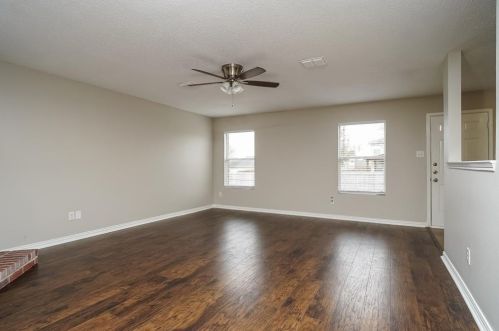 2549 Barksdale Dr, Rockwall, TX 75032-7381