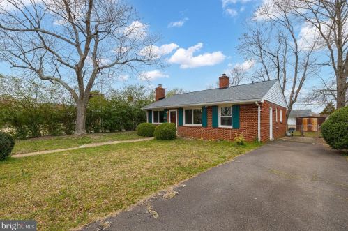 515 Woodford St, Fredericksburg, VA 22401-4432
