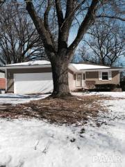 3828 Saymore Ln, Peoria IL  61615-4055 exterior