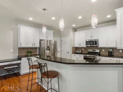 4830 Brent Knoll Ln, Suwanee, GA 30024-1372