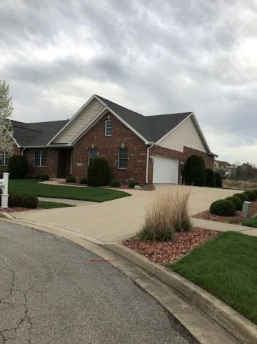 828 Shannon Dr, Crown Point, IN 46307-9042
