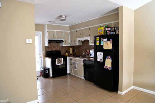 140 Lanier Dr, Statesboro, GA 30458-6021