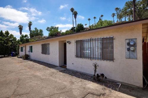 2964 Crane St, Lemon Grove, CA 91945-2691