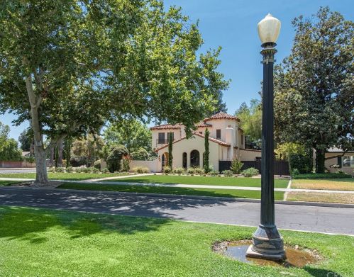3738 Huntington Blvd, Fresno, CA 93702-2808