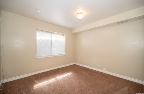 9242 Targhee Dr, Taylorsville UT 84088-6360 exterior