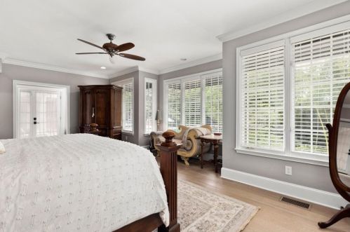 877 Highland Ter, Atlanta GA  30306-3411 exterior