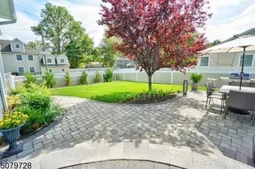 84 Terhune Rd, Clark, NJ 07066-2327