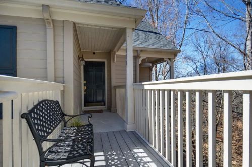 1011 Camden Ct, Atlanta GA  30327-4276 exterior