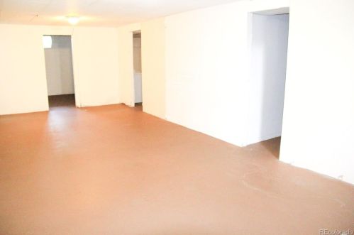 661 Bates Ave, Englewood CO 80113-1663 exterior