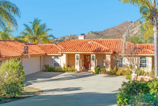 3304 Sol Vis, Fallbrook, CA 92028-2600