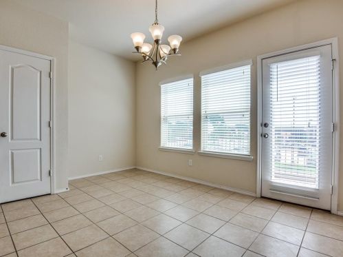 2140 Mcparland Ct, Carrollton TX 75006-2911 exterior