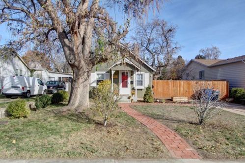 4876 Grant St, Englewood CO  80113-6827 exterior