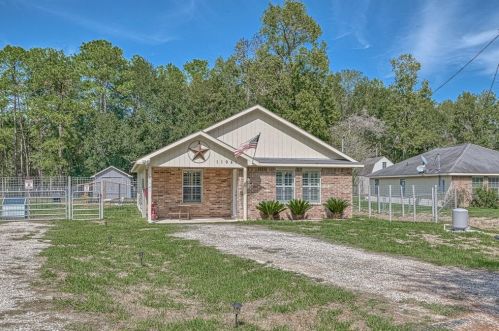 11941 Miller Cir, Conroe TX  77302-7707 exterior