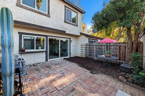 2858 Tropicana Dr, Riverside CA  92504-4206 exterior