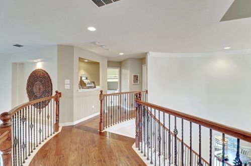 2540 Grn Oak Dr, Carrollton TX 75010-4221 exterior