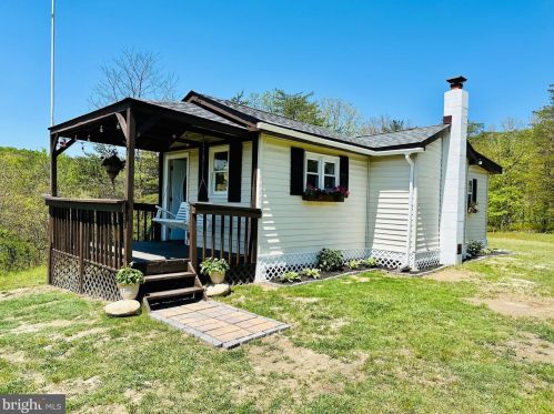 2270 Kerns School Rd, Springfield WV  26763 exterior
