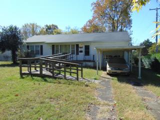 301 Nave St, Clinton, TN 37716-3817