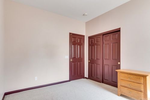 16523 Owl Tree Rd, Riverside CA  92504-9700 exterior