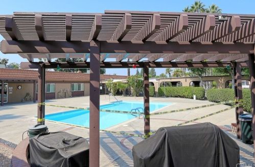 1400 Sunkist St, Anaheim CA  92806-5615 exterior