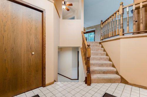 6352 11th Street Ct, Saint Paul, MN 55128-6105