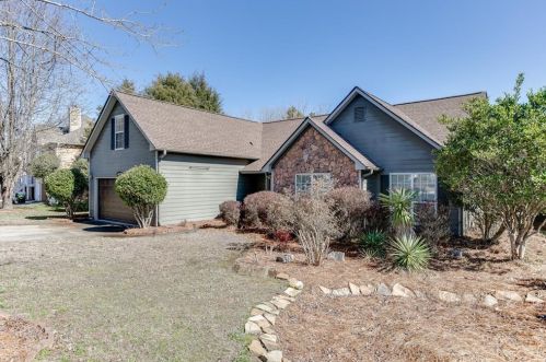 5829 Sycamore Ridge Dr, Buford, GA 30518-7481