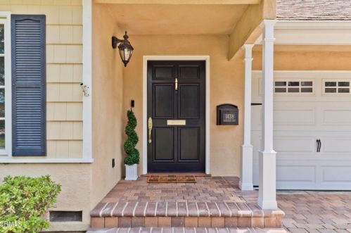 1438 Opechee Way, Glendale CA  91208-1962 exterior