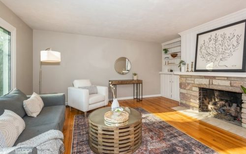 333 May Ave, Glendale Heights, IL 60137-5221