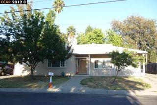 1540 Apple Dr, Concord, CA 94518-3182