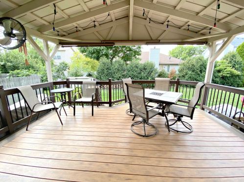 1270 Sandpiper Ln, Bull Valley, IL 60098-4105