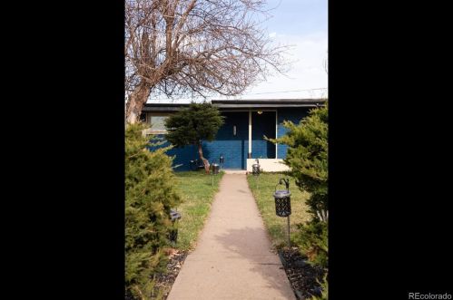 3100 Steele St, Denver, CO 80205-4852