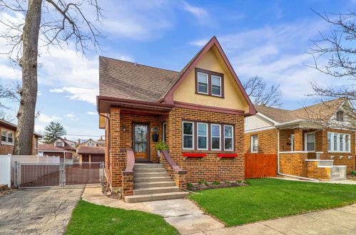 2816 Struckman Ave, River Grove, IL 60171-1426