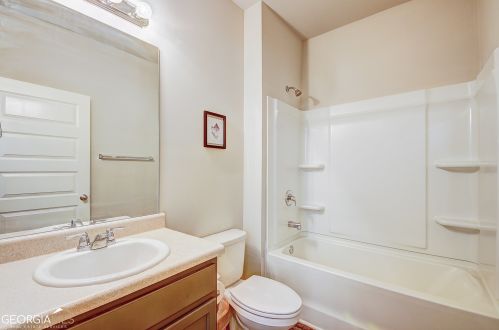 3843 Hempstead Way, Atlanta GA  30331-5268 exterior