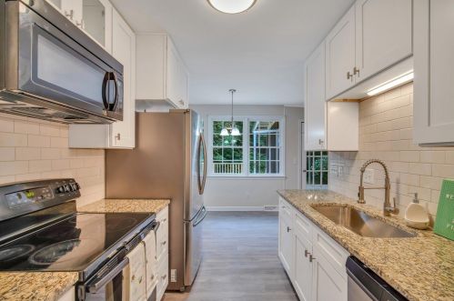 208 Finch St, Ladson, SC 29456-4909