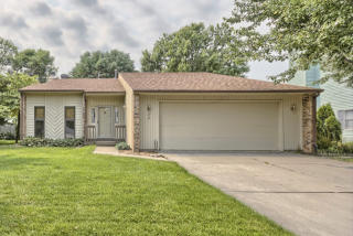 42 Chiswick Cir, Bloomington, IL 61704-7603
