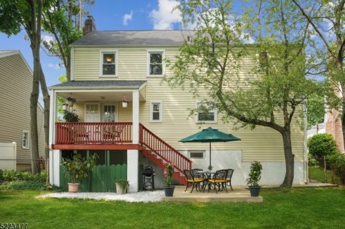 20 Eaton Pl, Bloomfield, NJ 07003-2828
