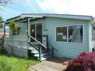 1485 Jefferson St, Waldport, OR 97394-8912
