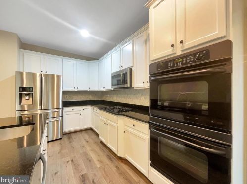 18947 Highland Park Dr, Triangle VA  22172-2067 exterior