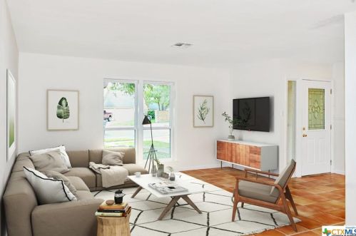 306 Milton St, Victoria, TX 77901-4451