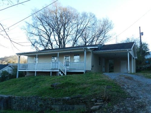 211 Gore Ave, Gainesboro, TN 38562-9601