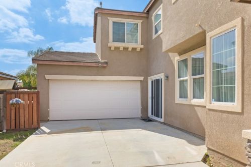 3658 Segovia Dr, Perris, CA 92571-7585
