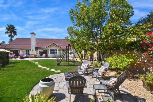 5451 Seneca Pl, Simi Valley CA 93063-2055 exterior