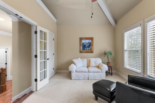 5850 Garber Dr, Atlanta GA  30328-5151 exterior