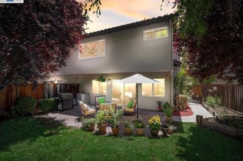 1582 Poppybank Ct, Pleasanton, CA 94566-8402